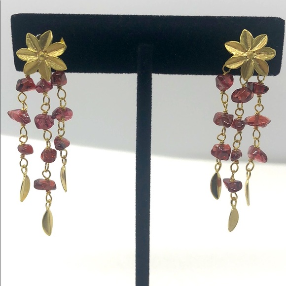 Gold and garnet earrings - Picture 1 of 5